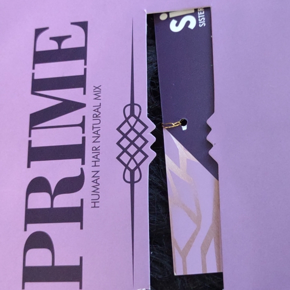 Nina wig - Picture 10 of 10